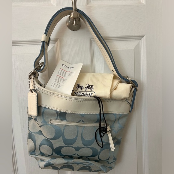 Coach handbag - Picture 1 of 3